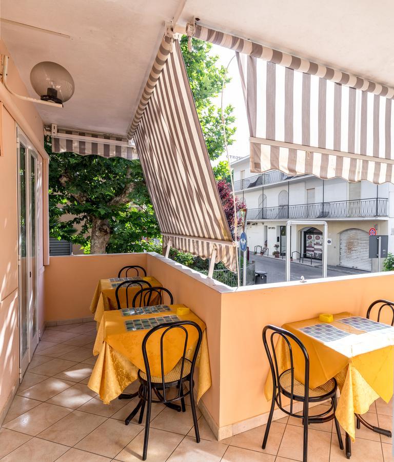 Hotel Malibu Mare Rimini Luaran gambar