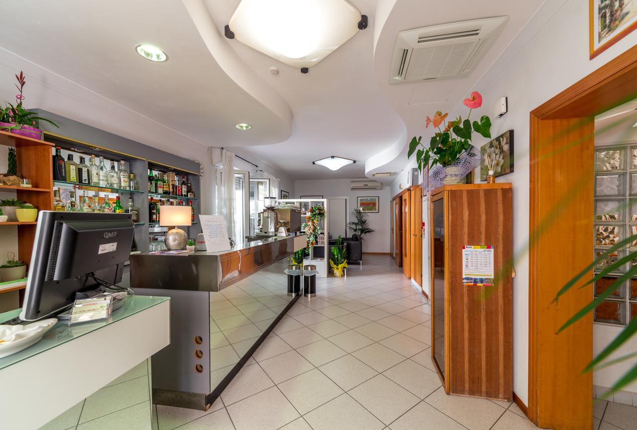 Hotel Malibu Mare Rimini Luaran gambar